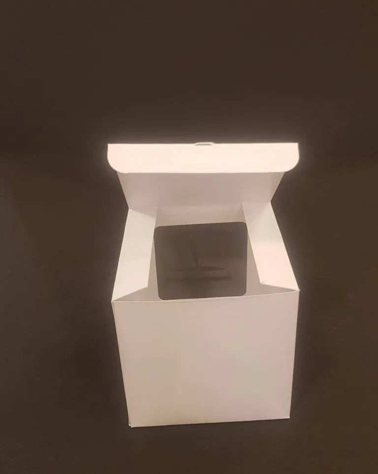 White product box with 7.4 cm glass